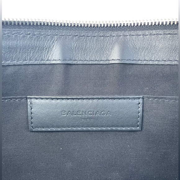 Authentic Balenciaga handheld clutch bag - Picture 4 of 8